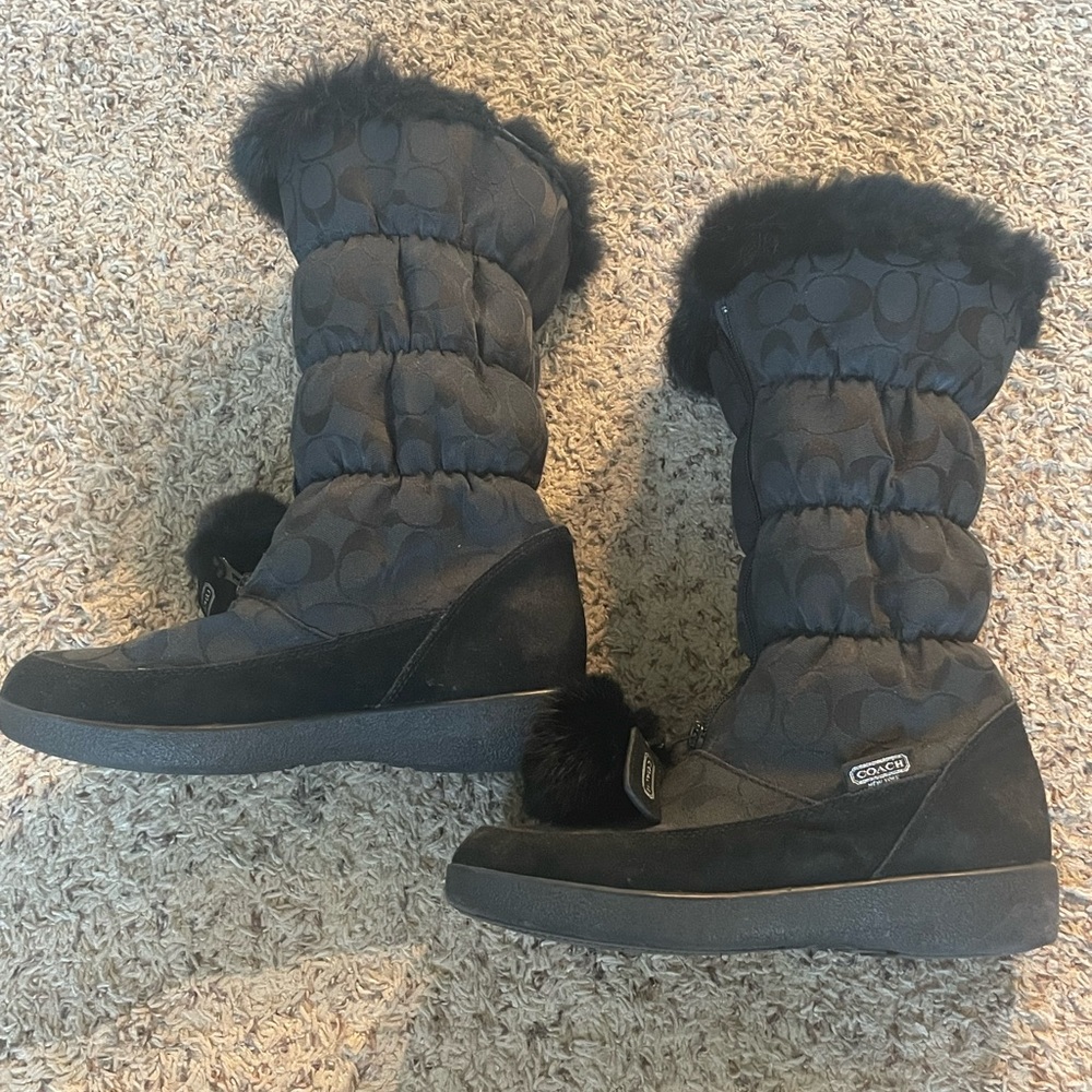 Black coach winter boots! Lightly used, great condition.